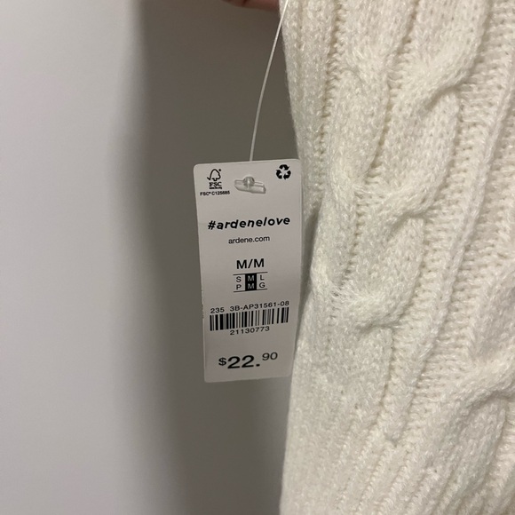 Cozy Cable Knit Sweater Vest - Ivory - Picture 3 of 3